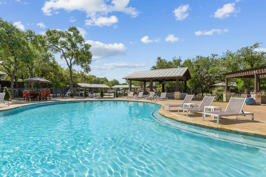 Platinum Shavano Oaks in San Antonio, Texas