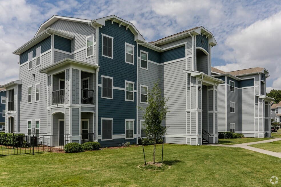 Cambria Cove Apartments in Houston, Texas