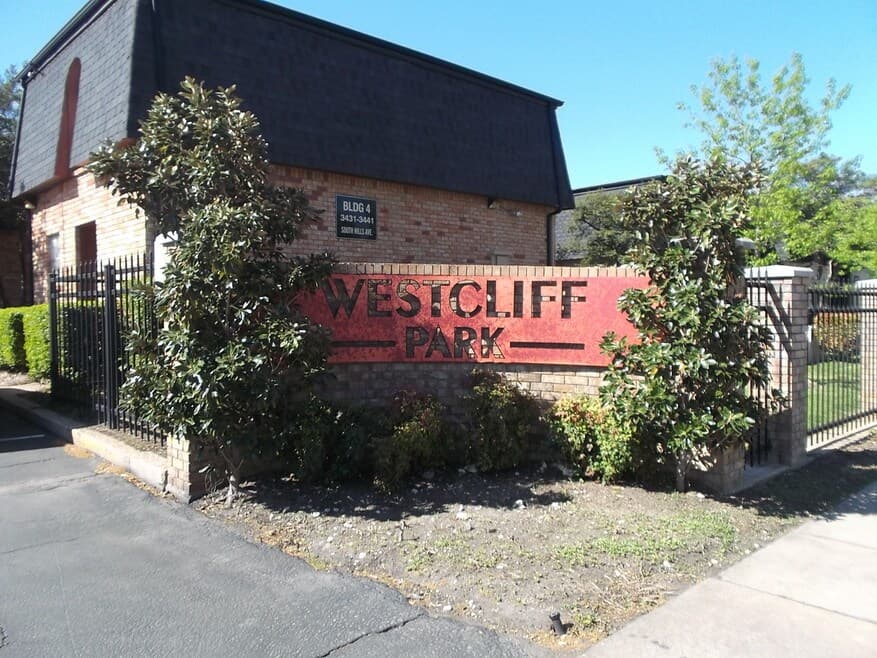 Westcliff Park — exterior