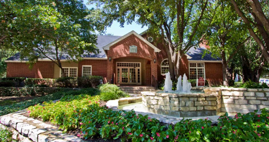 Preston Village Apartments in Dallas, Texas