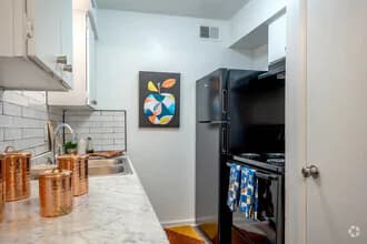 Pasadena Apartments — photo 3