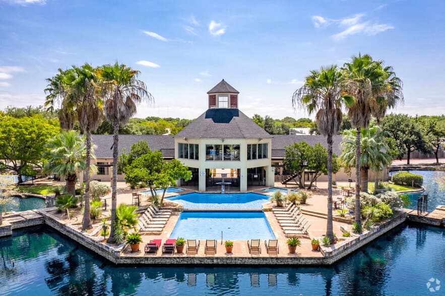 Algarita Lakeside in San Antonio, Texas