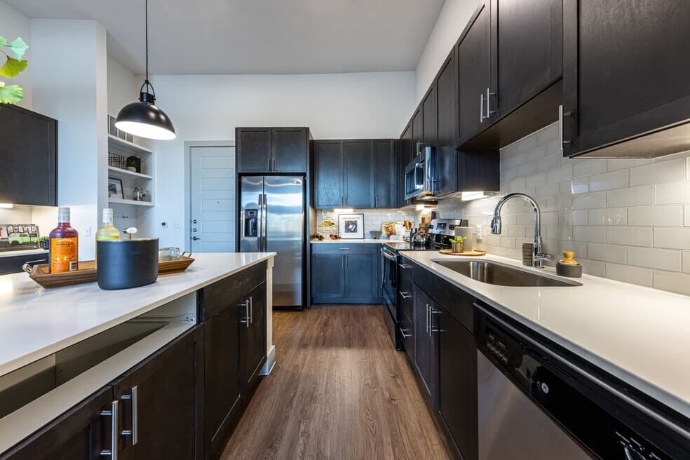 The Monroe Apartments — photo 2
