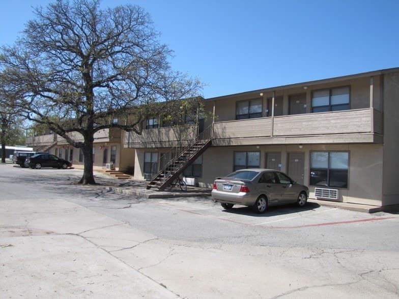 Country Oaks in Weatherford, Texas