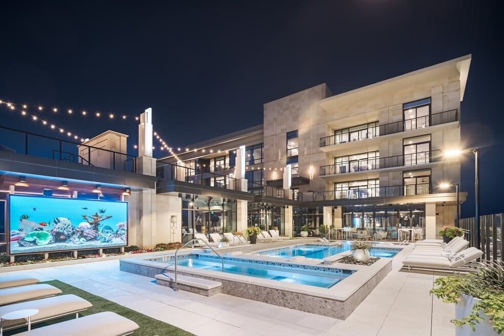 Deco in Fort Worth, Texas