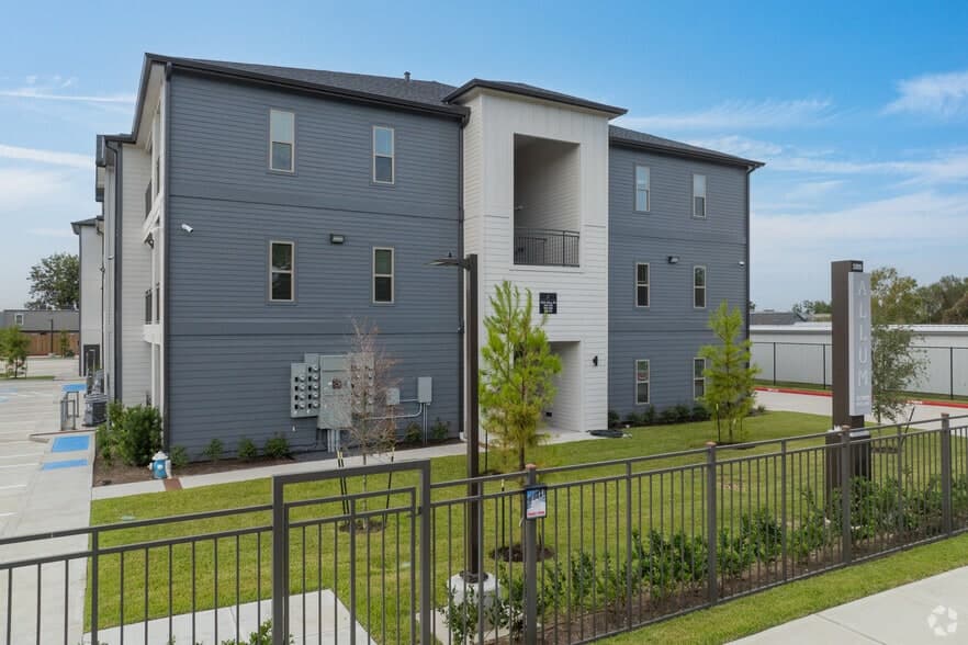 Allum At South Post Oak in Houston, Texas