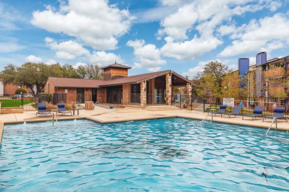 Sedona Park — exterior