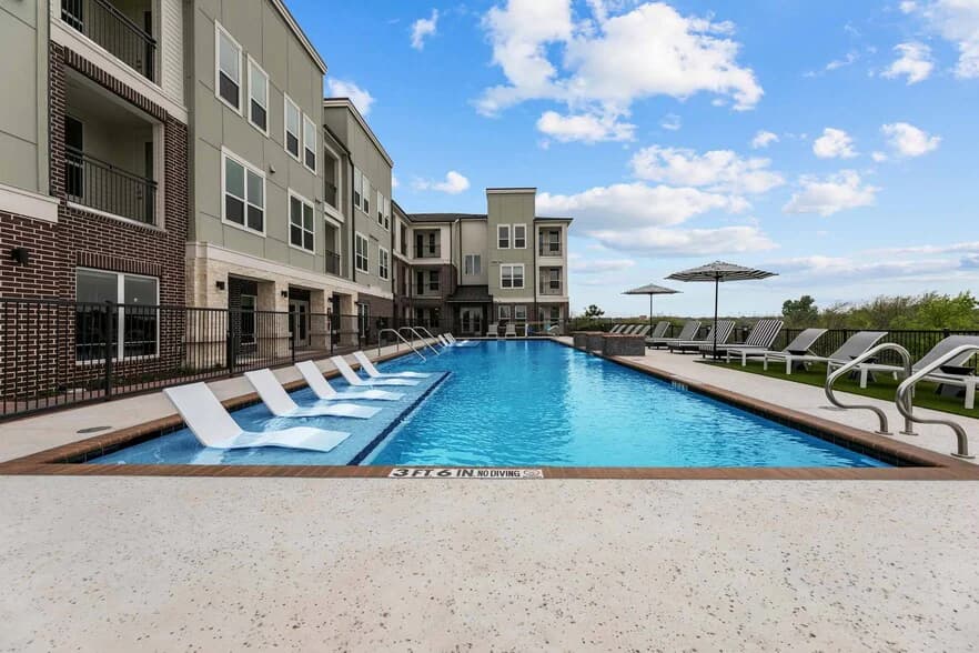 North Park Landing in Fort Worth, Texas