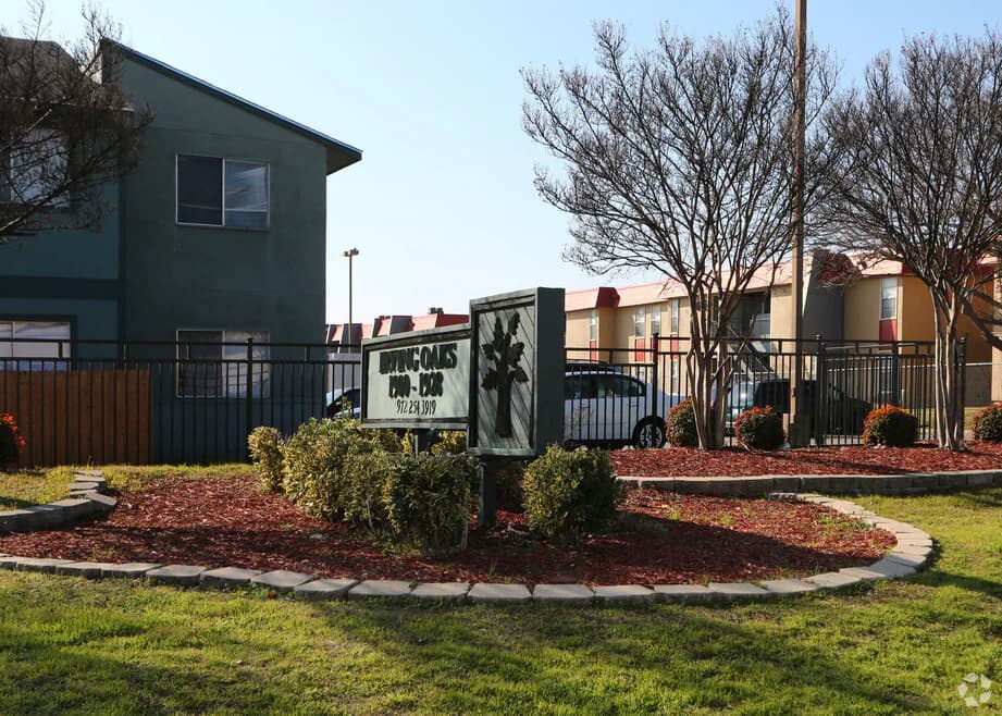 Irving Oaks in Irving, Texas