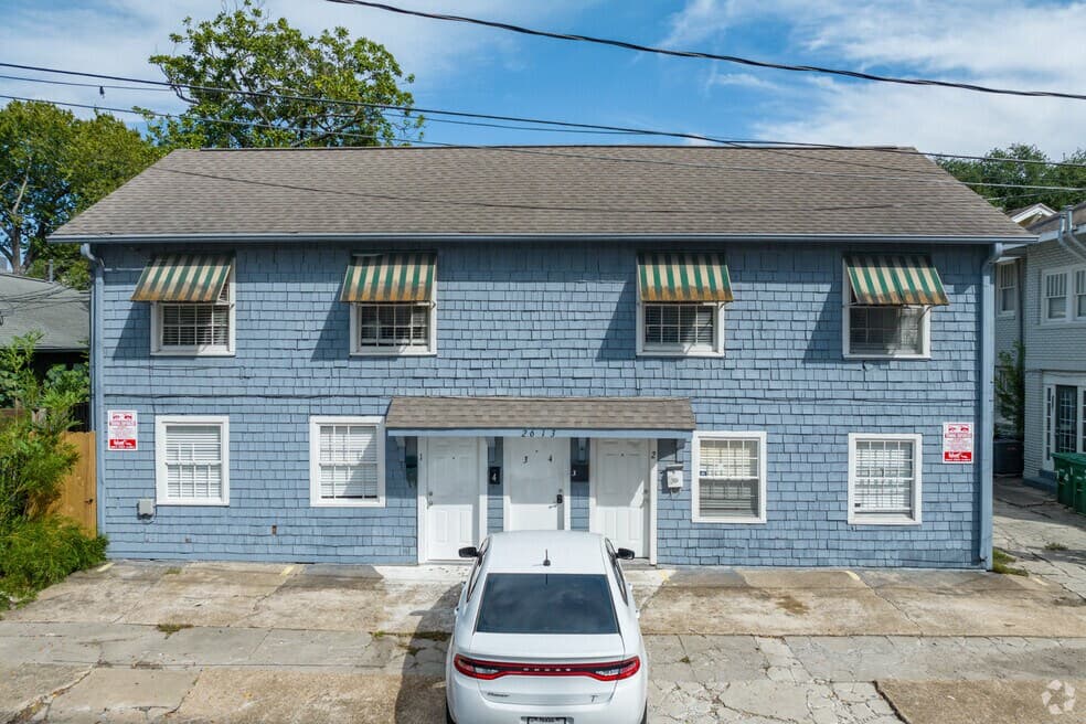 Avondale and Crocker Street Apartments — exterior