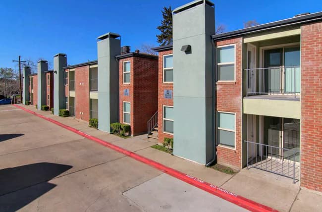 Monarch Place — photo 4