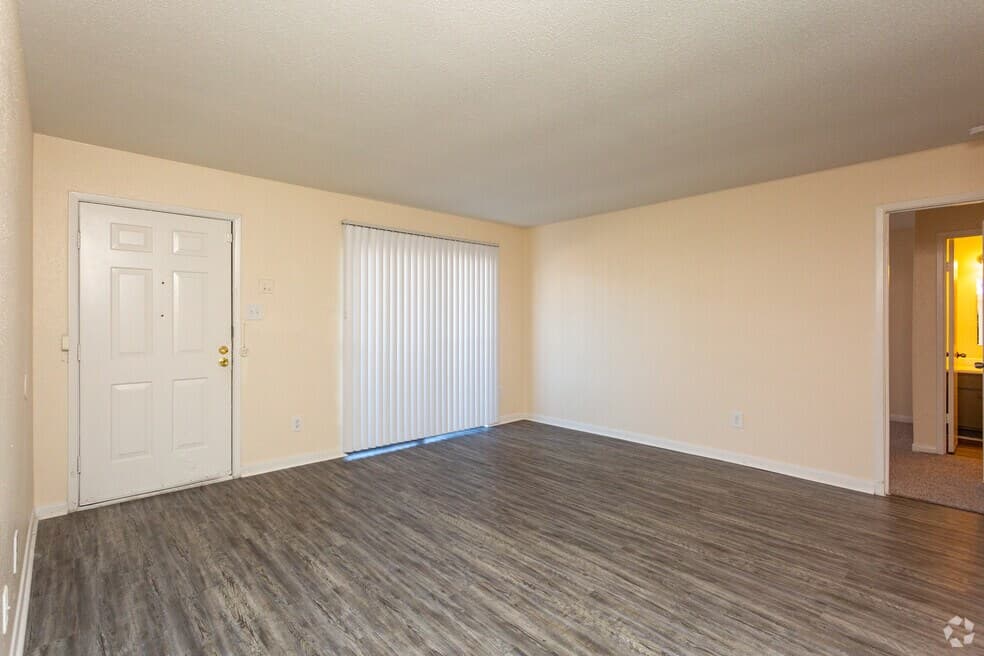 Toro Place — photo 2