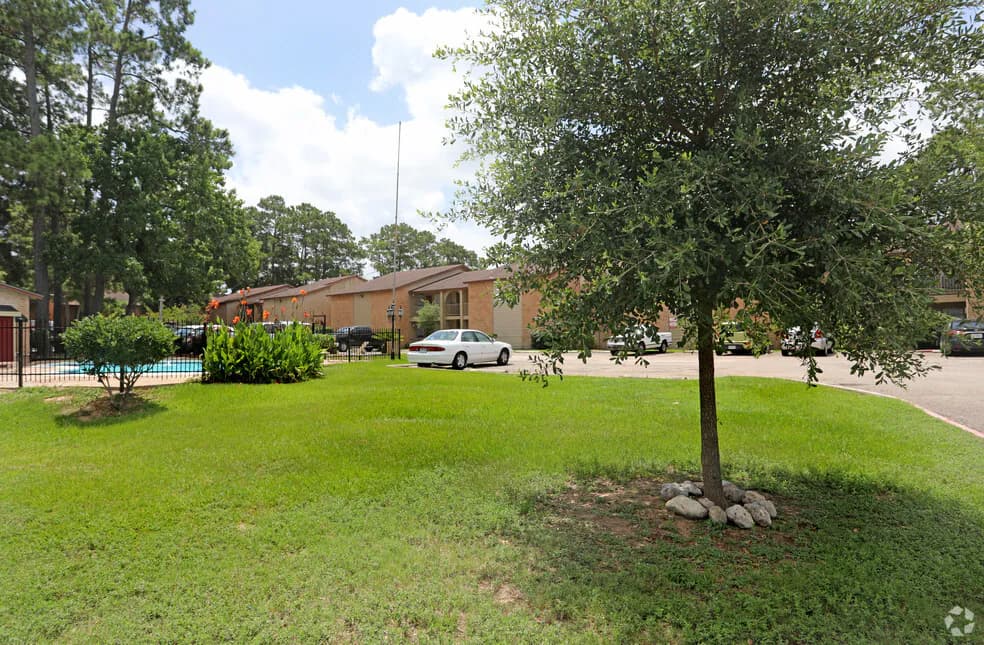Pine Ridge Apartments in Conroe, Texas