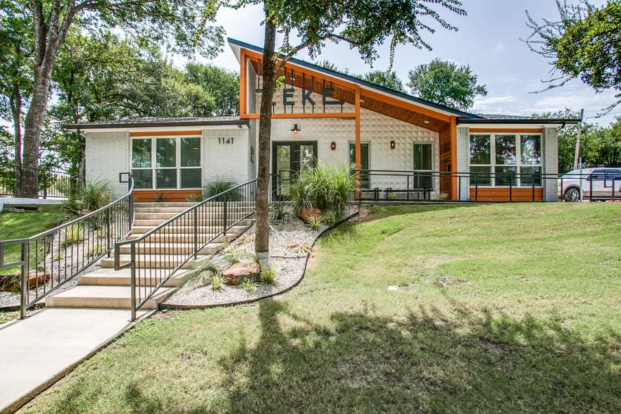 Zeke in Dallas, Texas
