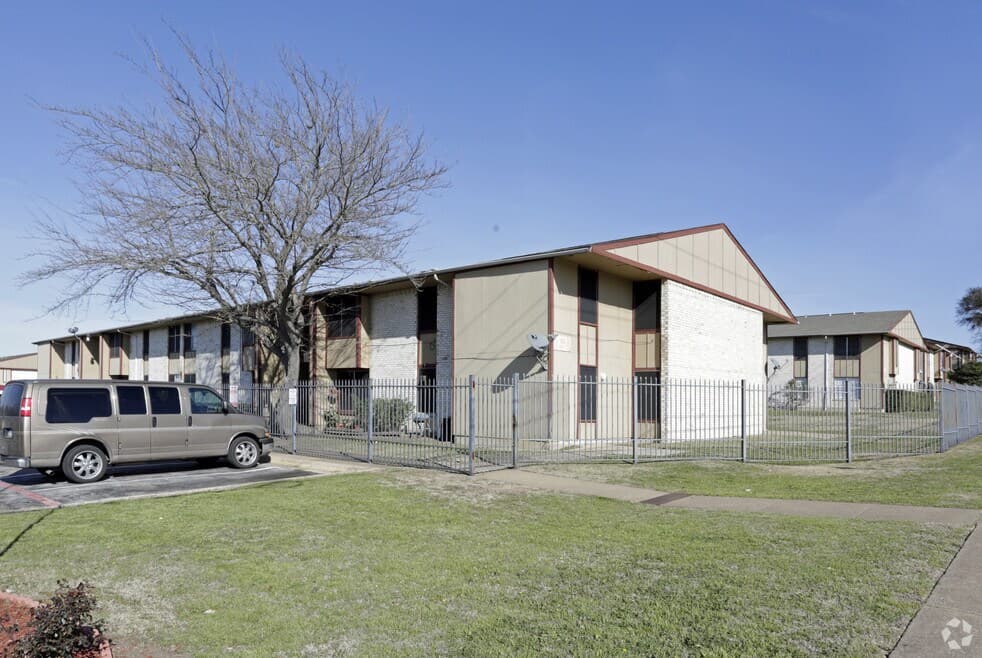 Wheatland Terrace — photo 2