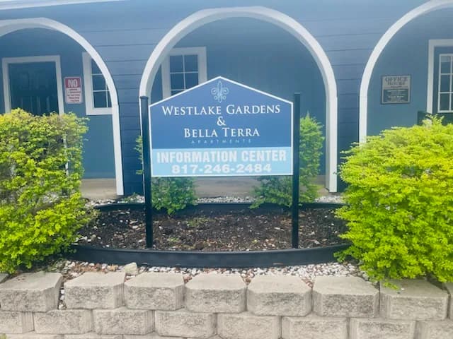 Westlake Gardens & Bella Terra Apartments in White Settlement, Texas
