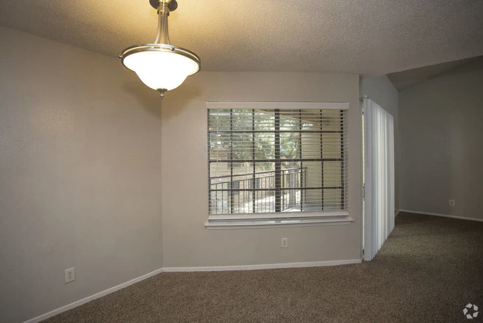 Hulen Gardens Apartments — photo 4