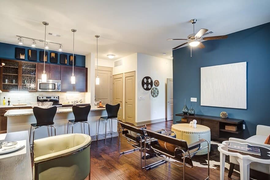 Caroline Uptown West in Houston, Texas