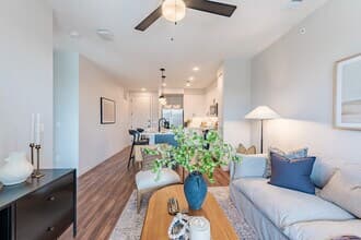 Tisdale at Lakeline Station Apartments — photo 5