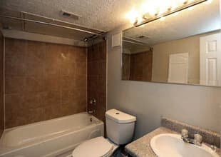 Hulen Gardens Apartments — photo 3