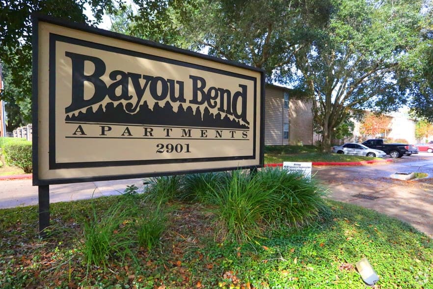 Bayou Bend Apartments in Rosenberg, Texas