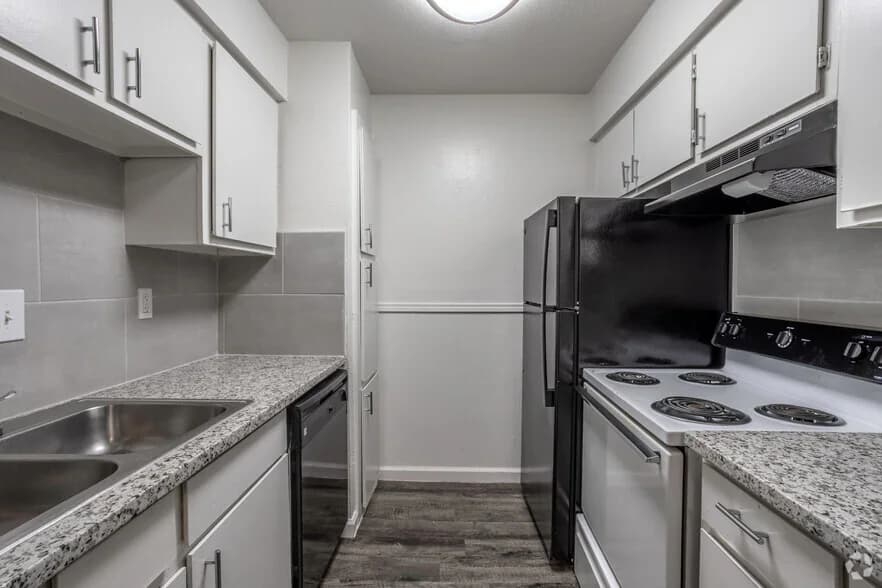 Northlake Manor Apartments in Humble, Texas