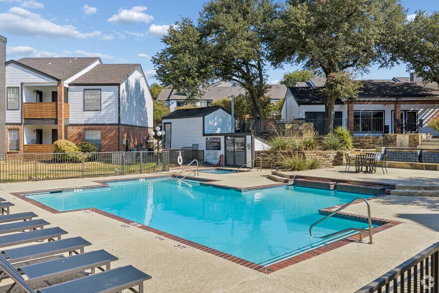 Trinity Apartments in Irving, Texas