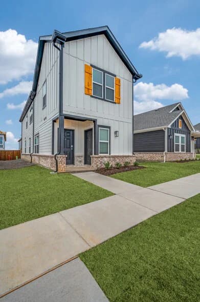 Cottages at Deer Creek in Fort Worth, Texas