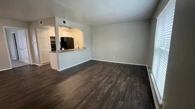 FLEETWOOD APARTMENTS — photo 2