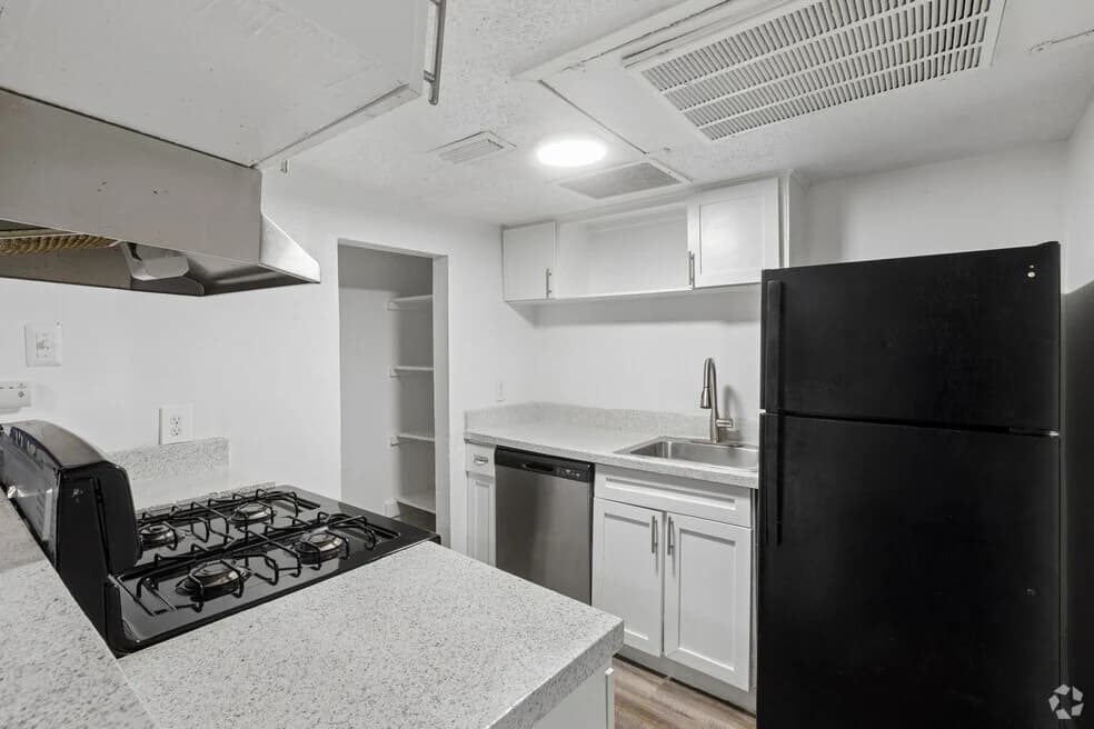 Legacy Lofts — photo 3