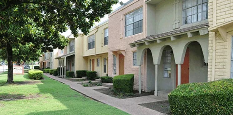 Garland Oaks Apartments — exterior