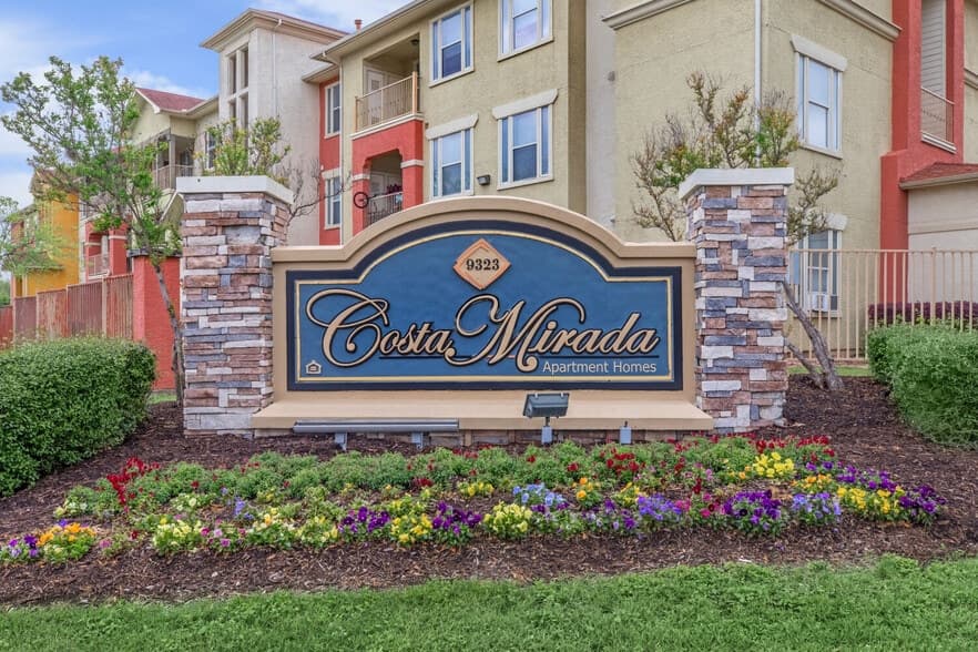 Costa Mirada in San Antonio, Texas