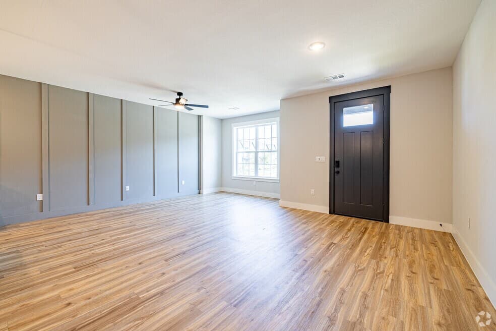 The Townhomes at Monticello — photo 5