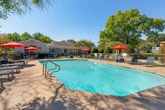 Valley Oaks Apartments — photo 5