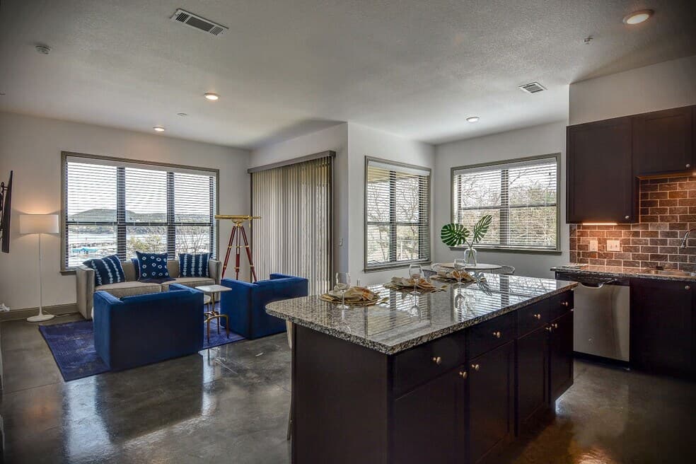 The Hudson on Lake Travis (WATERFRONT!) — photo 2