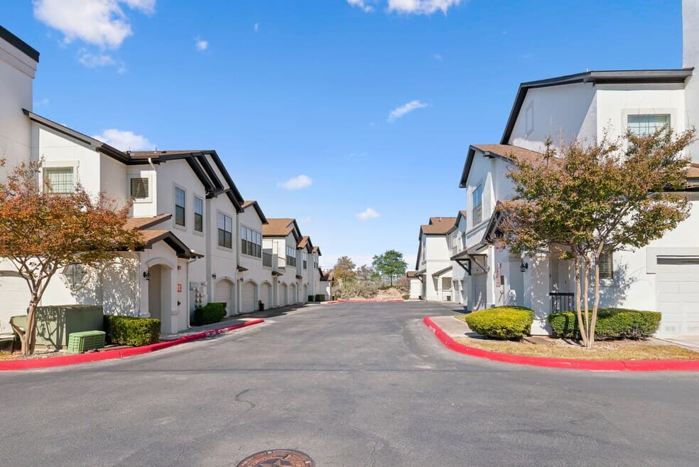 Estates at Canyon Ridge — photo 2