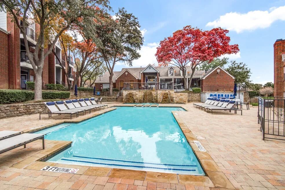 Hyde Park at Valley Ranch — photo 2