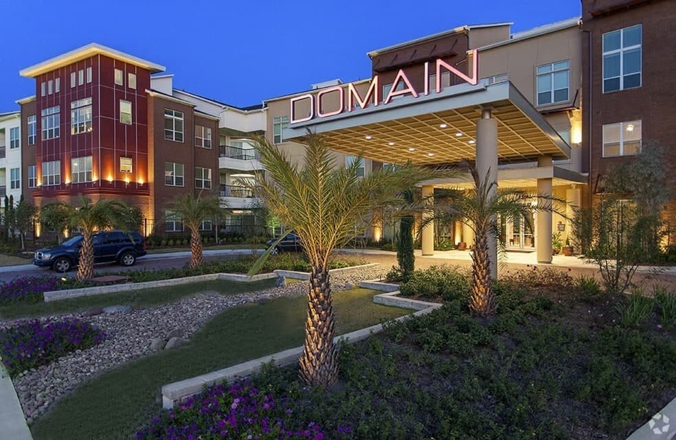 Domain on the Parkway — photo 3