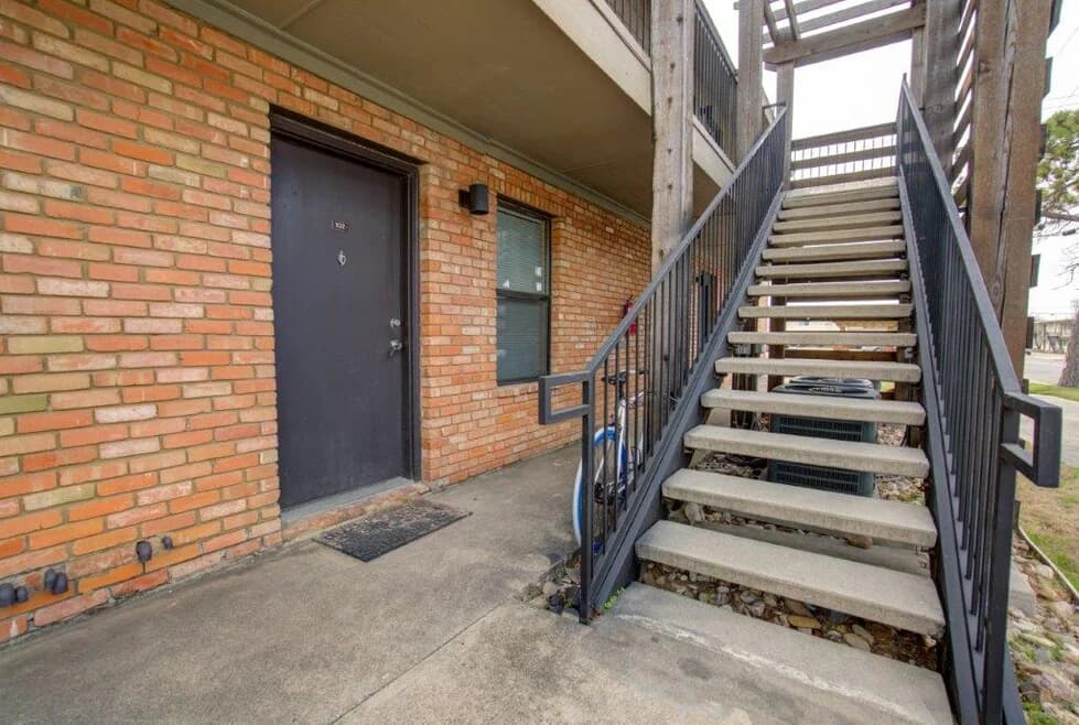 Concrete Jungle Properties-DENTON — photo 4
