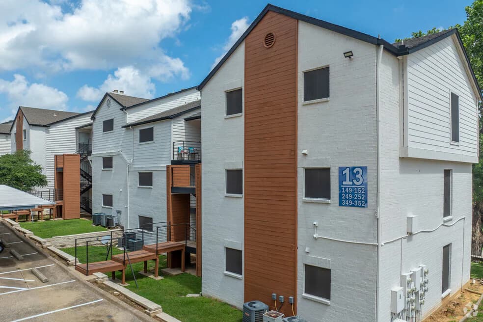The Carmin in Arlington, Texas