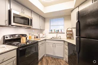 The Elise Apartments — photo 3