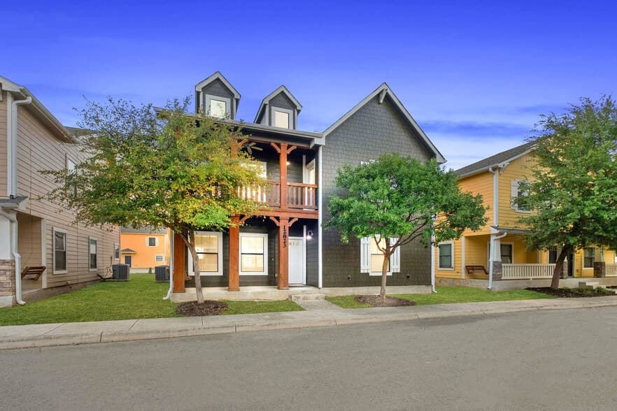 Cottages at Leon Creek in San Antonio, Texas