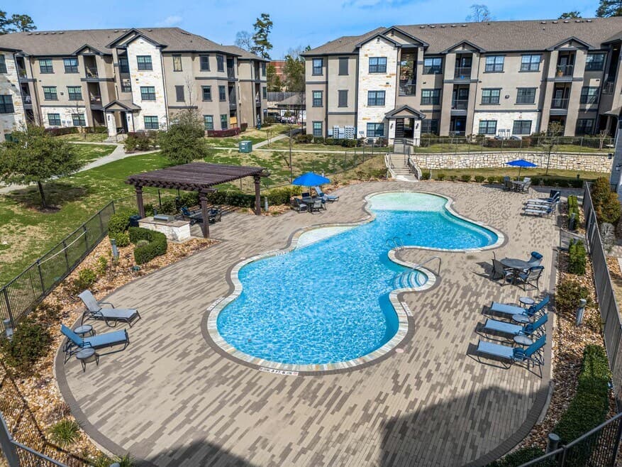 West Creek Apartments — exterior