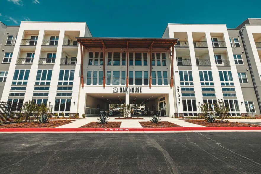 Oak House in Leander, Texas