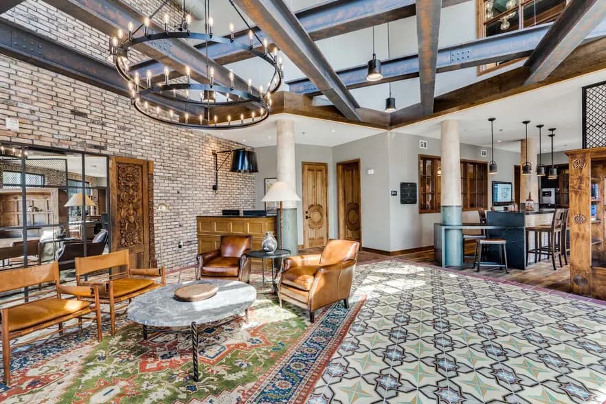 Wallis & Baker in Grapevine, Texas