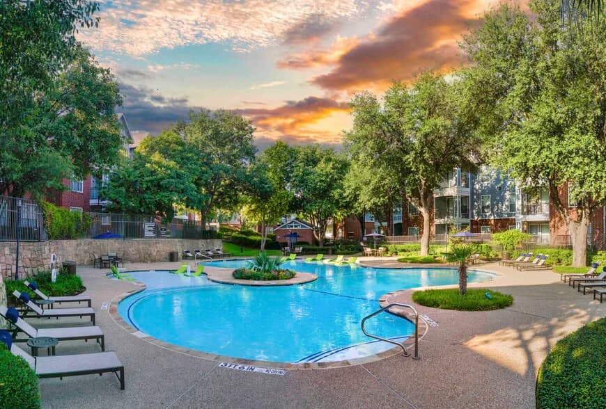 MAA Grand Courtyards in Grand Prairie, Texas