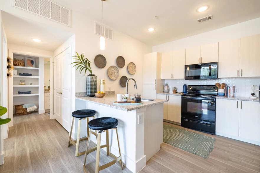 Leander Park Apartments in Leander, Texas