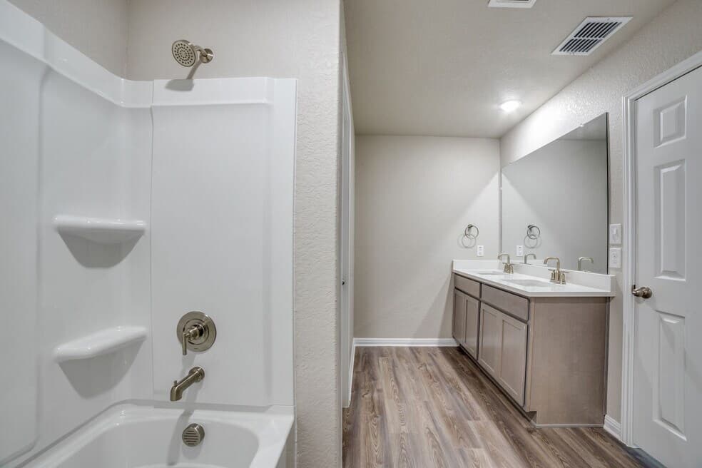 Villas at College Park — photo 4