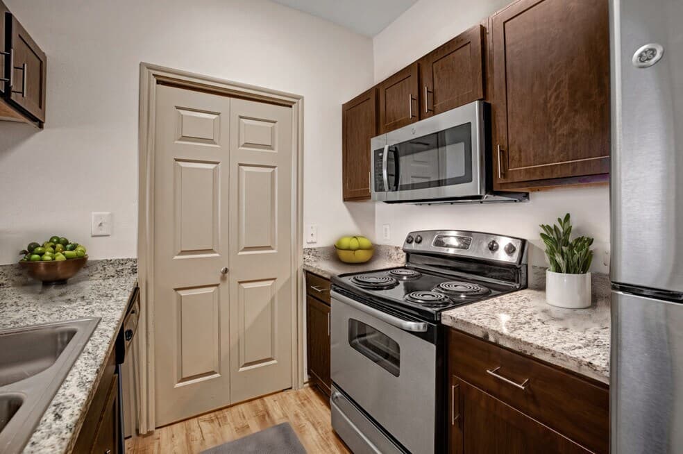 Elm Hollow Apartments in Helotes, Texas