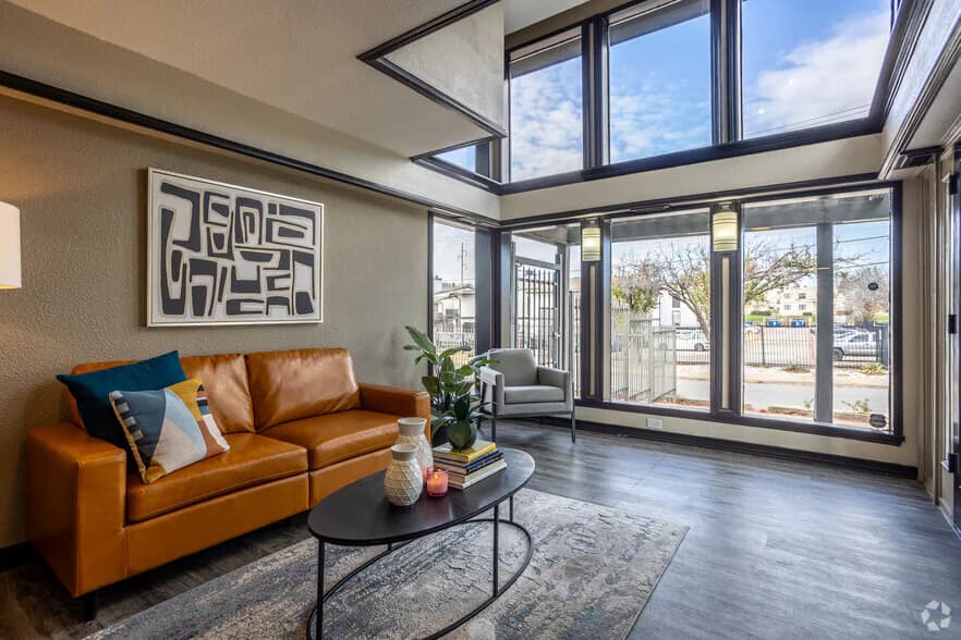 Maverick Oak Lawn Townhomes in Dallas, Texas